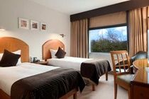 Premier Inn Premier Inn Heathrow Airport Terminal 4 Stanwell ภายนอก รูปภาพ